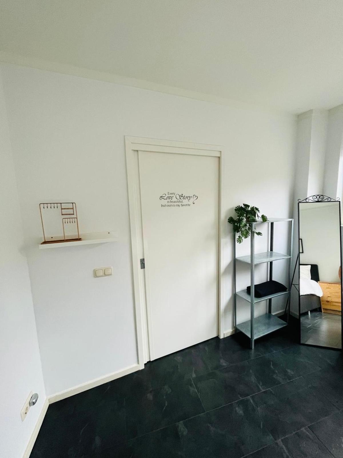 סנייק Aparthotel Le Provence מראה חיצוני תמונה
